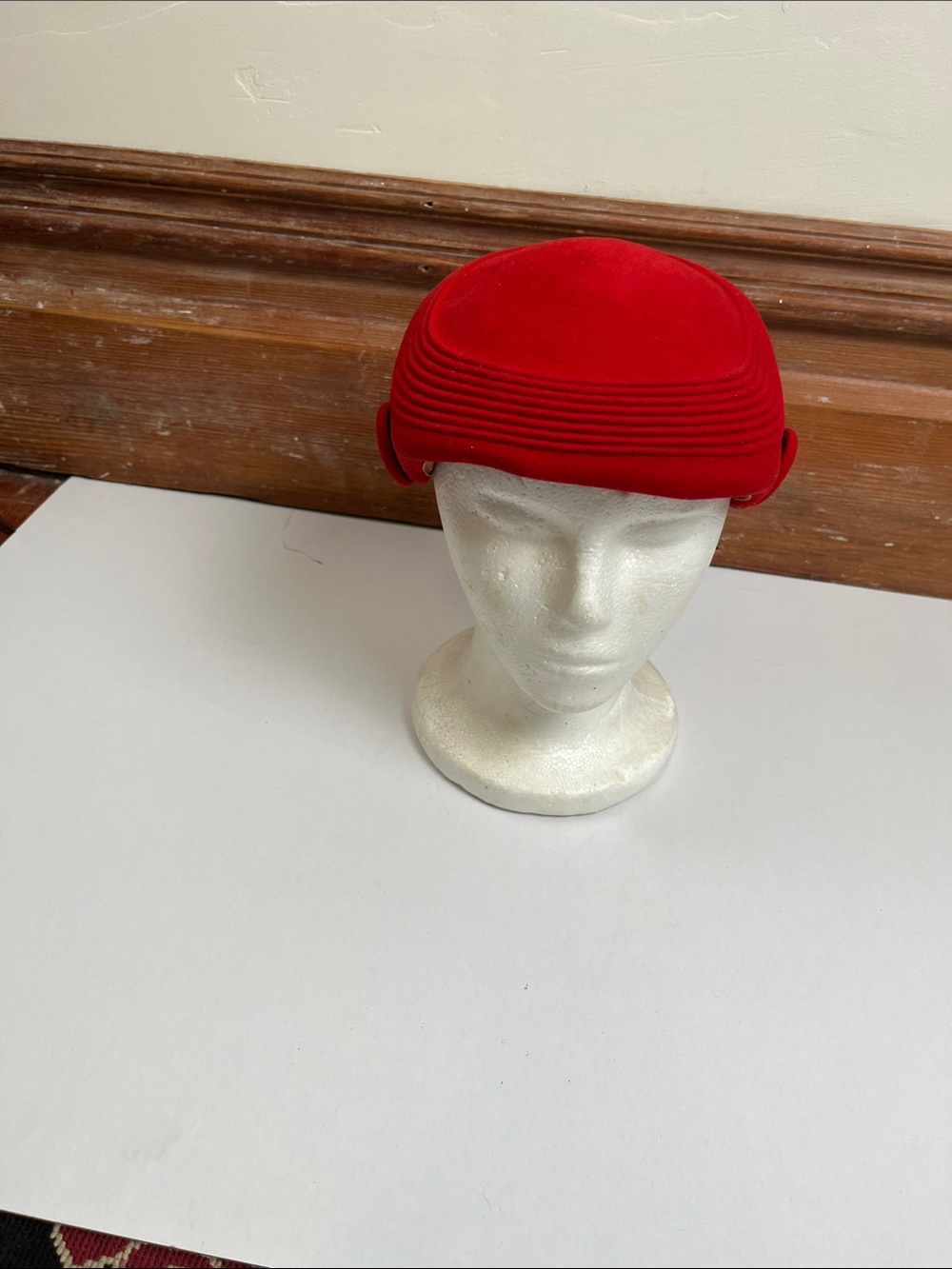 MERRIMAC Vintage Red Structured Felt Pillbox Hat